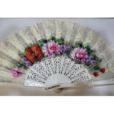 Abanico de Madera con puntilla