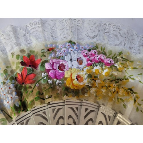 Abanico de Madera con puntilla