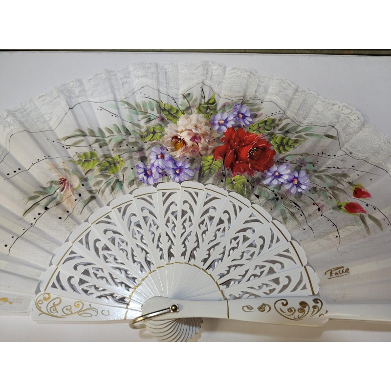 Abanico de Madera con puntilla